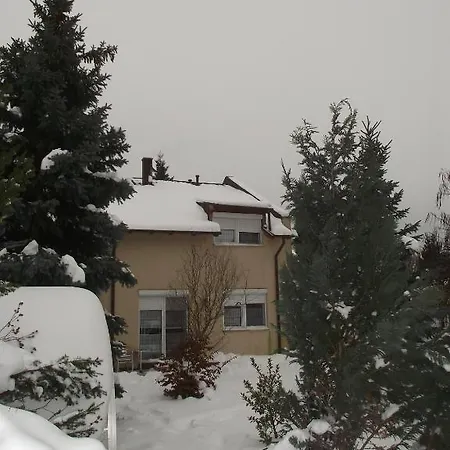 Nora Apartman